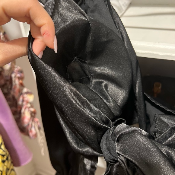 Top - Picture 2 of 4